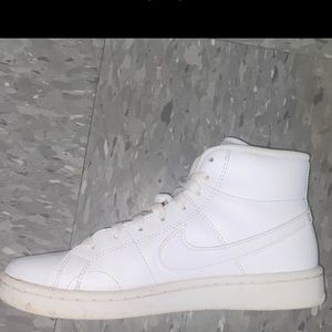nike women’s court royale 2 mid shoes